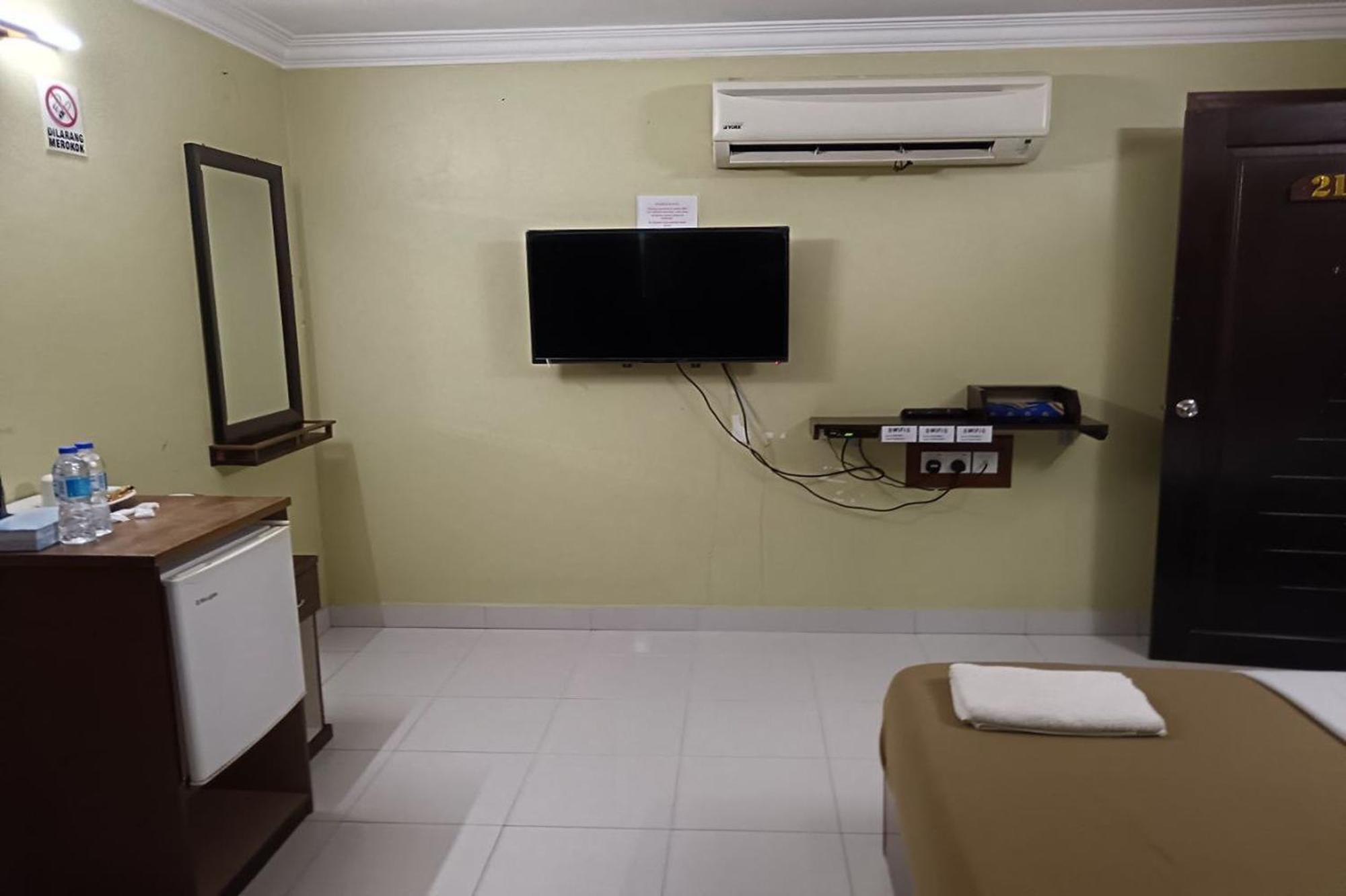 Fins Hotel, 2*