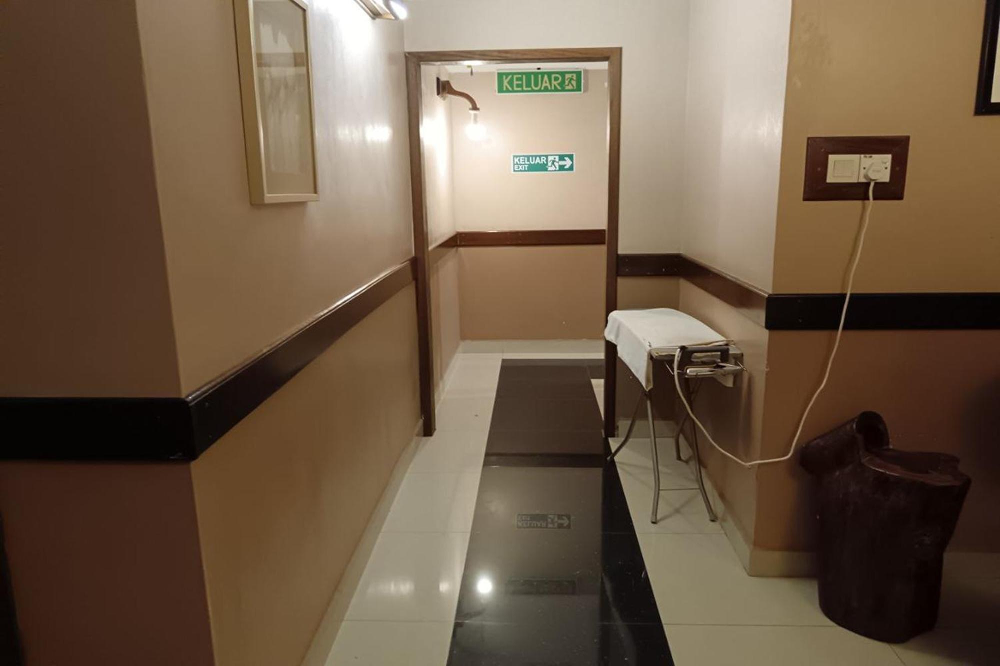 Fins Hotel, 2*
